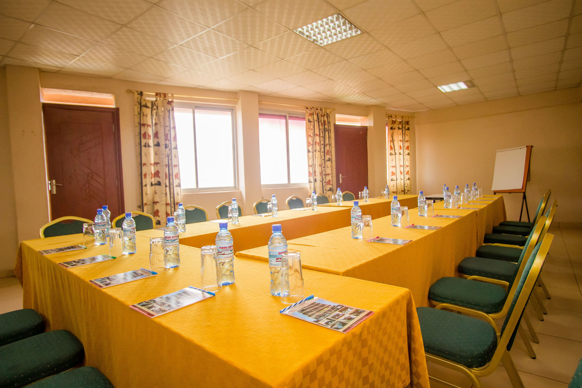 Eland Safari Hotel Nyeri Exteriör bild